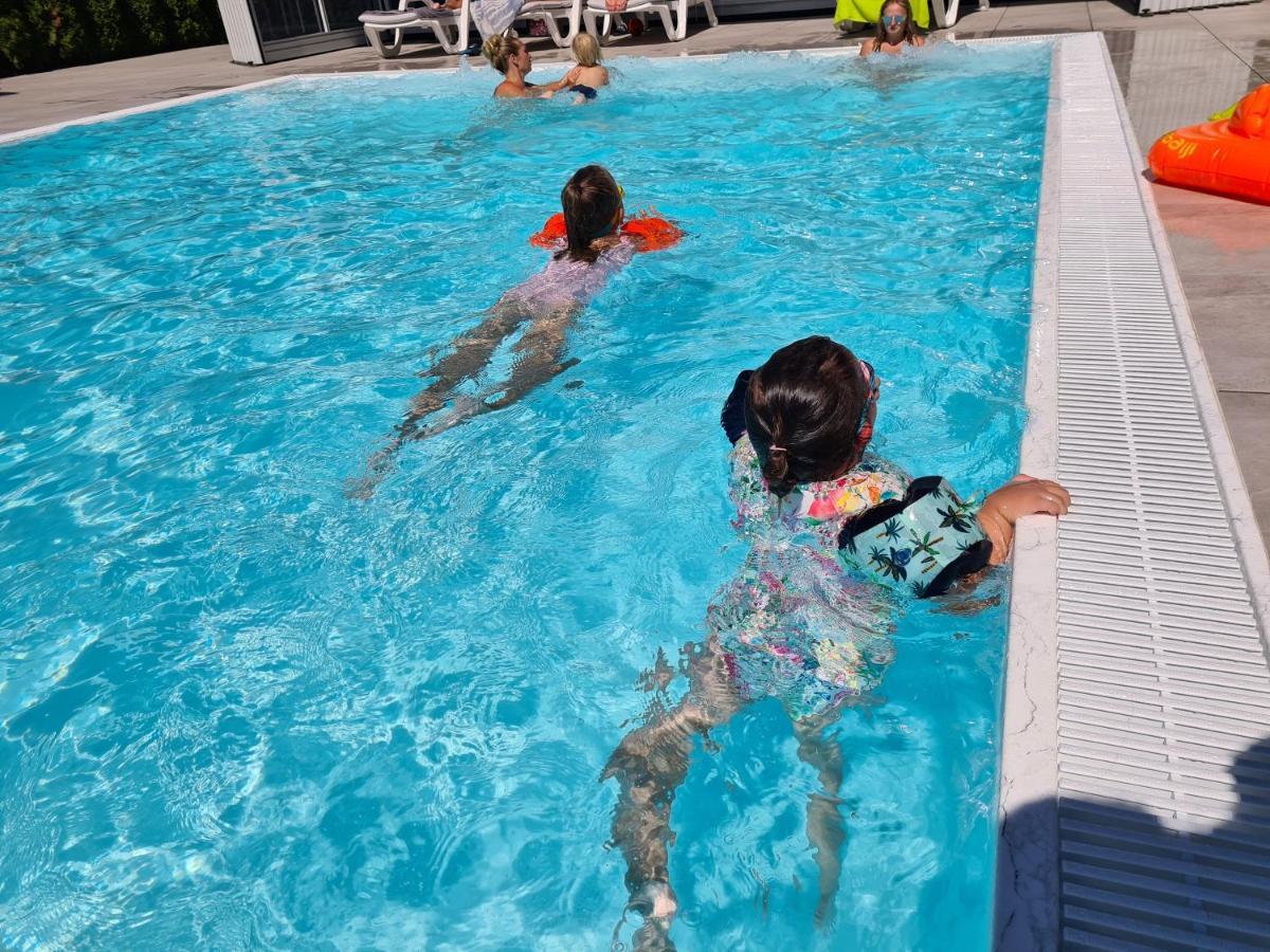Hotel Osrodek Sea Star Premium Sarbinowo Exterior foto