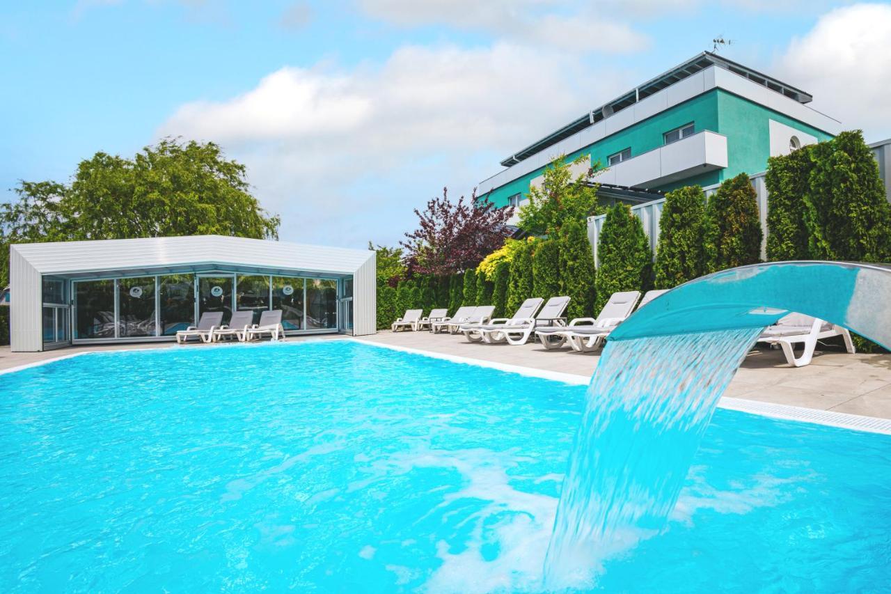 Hotel Osrodek Sea Star Premium Sarbinowo Exterior foto